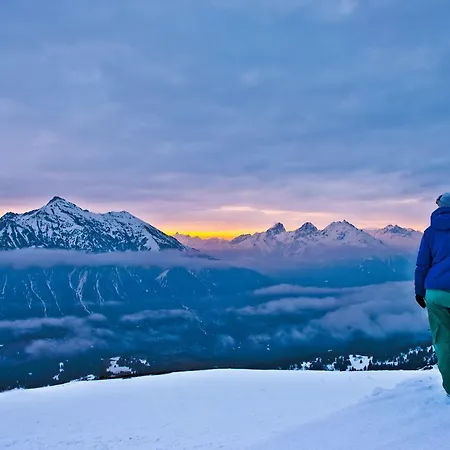 赖伊生活方式酒店 3* 伦策海德